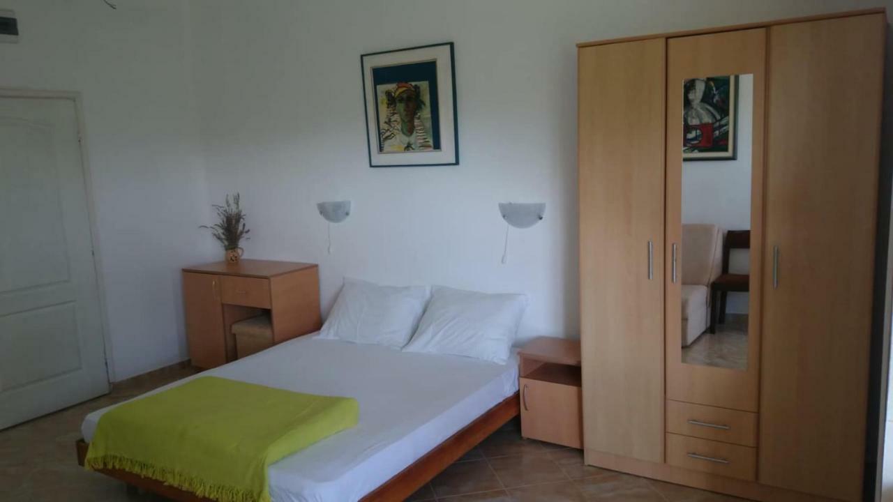 Luce Di Sole Apartment Ούλτσιν Εξωτερικό φωτογραφία